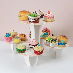 karton display stand.png