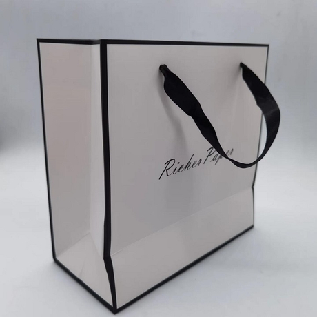 Χάρτινες τσάντες αγορών